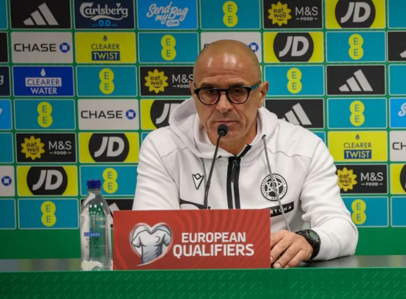 斯洛伐克主帅：汉茨科仍有望归队，他已准备好动用私人飞机