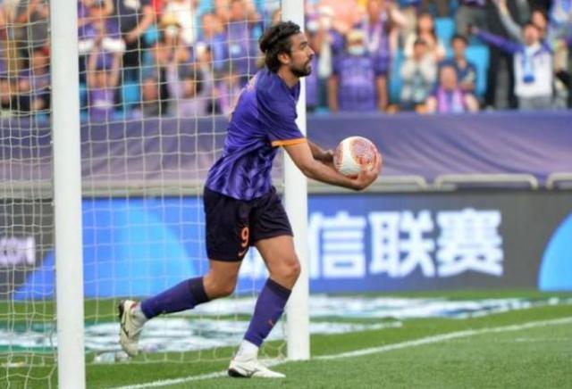 半岛体育中国官网-【中超】孔帕尼奥超级头球 津门虎1比1泰山主场难胜