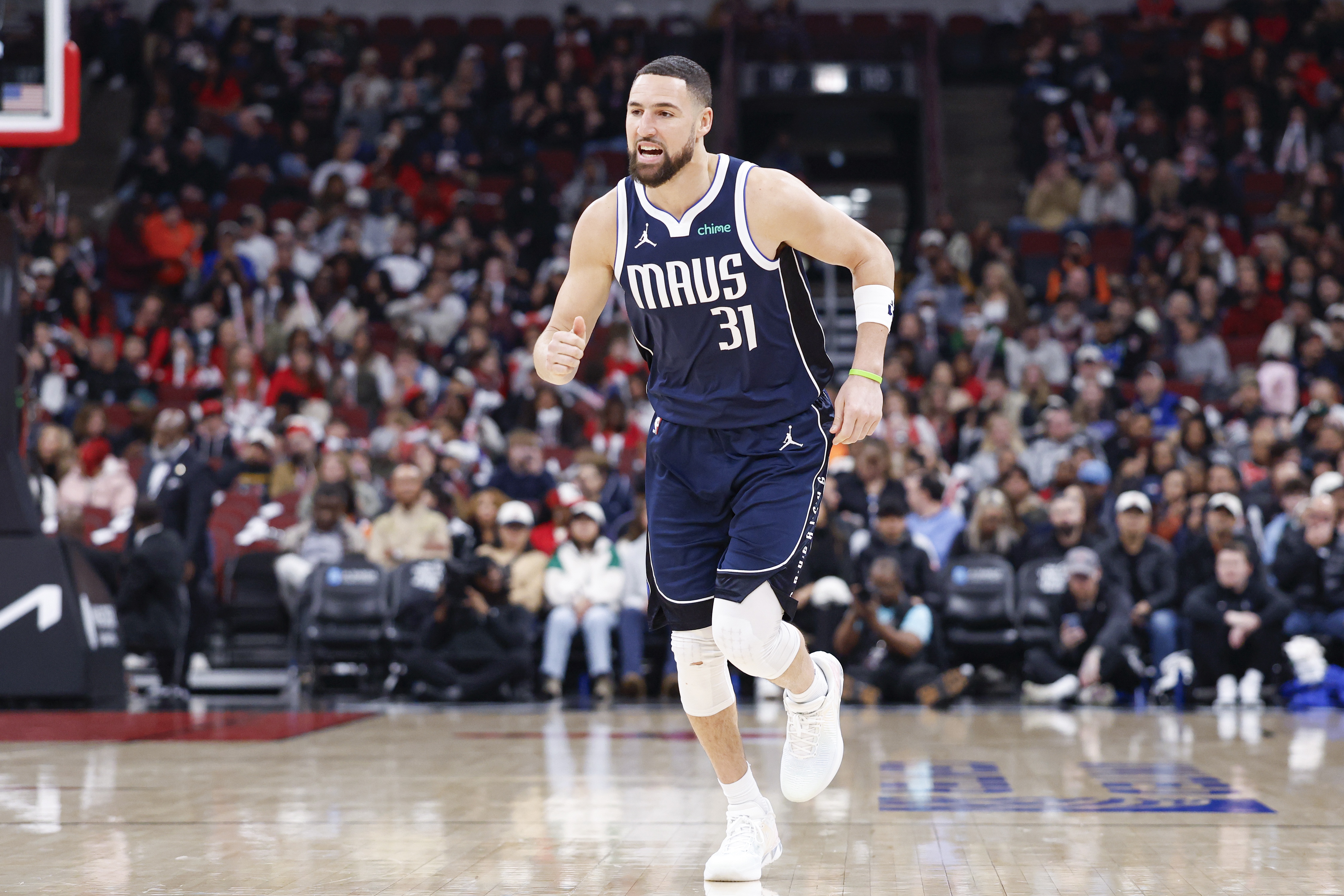 半岛体育-佛光微现！克莱近5战场均17分&amp;4.4记三分 三分命中率47.8%