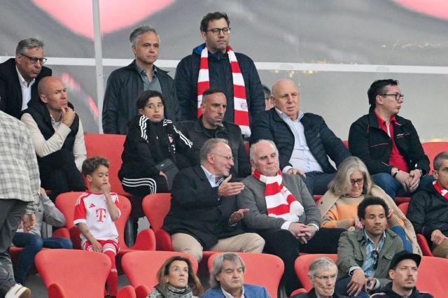 半岛体育官网-又见上半场1比0后崩盘，双面拜仁将自作孽进行到底