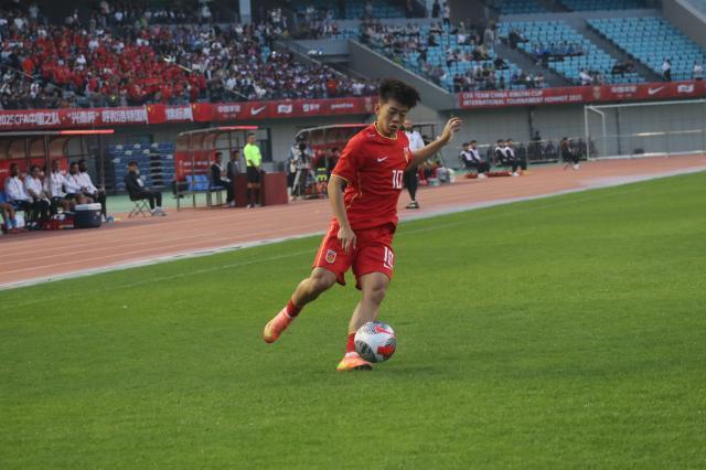 半岛体育官网-【深度观察】从帅惟浩与邝兆镭看青少年球员留洋